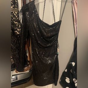 windsor homecoming dress w/feather accent